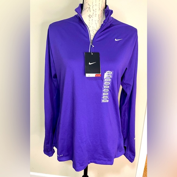 Nike Tops - Nike